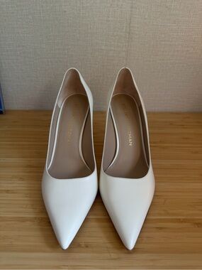 Stuart Weitzman Stuart Power 85 Pump - White - Bridal - Size 7.5